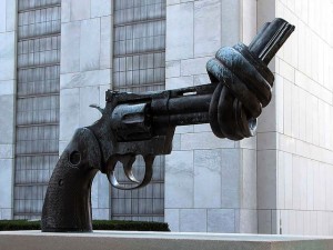 “The-Knotted-Gun”-Turtle-Bay-New-York-USA